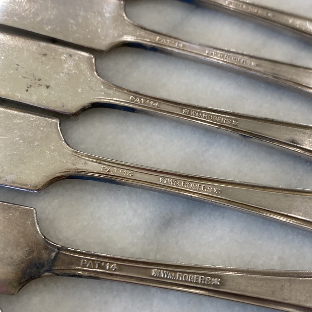 Antique Wm. Rogers Silver Butter Knife Set - 6-Piece! - Picture 5 of 5
